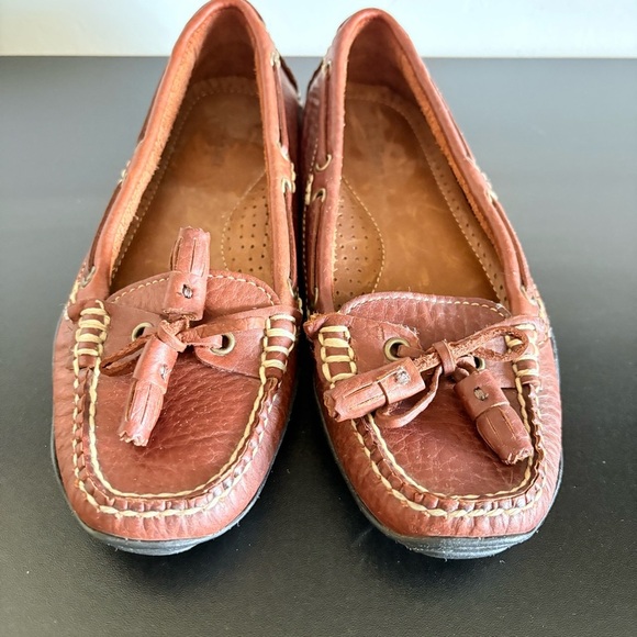NWOT L.L. Bean Women's Brown Leather Loafer Driving Moccasins w/Tassel Comfort - Picture 2 of 12